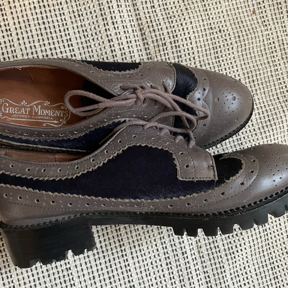 Sz 10 Great Moments by Jeffrey Campbell oxfords Gray leather and black calf fur - Picture 2 of 4